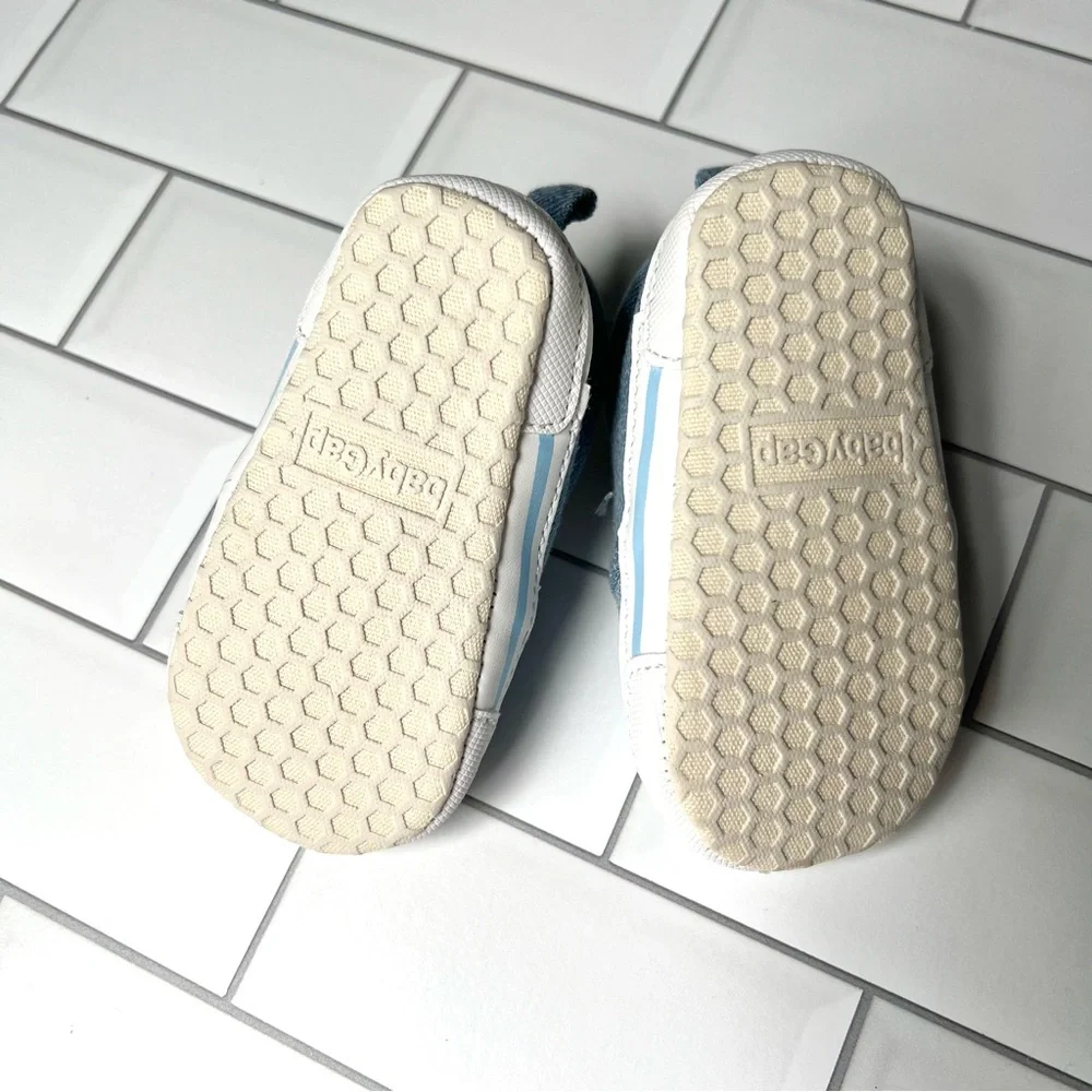6-12M🩵 Baby GAP Chambray Blue Denim Slip On Crib Shoes LIKE NEW